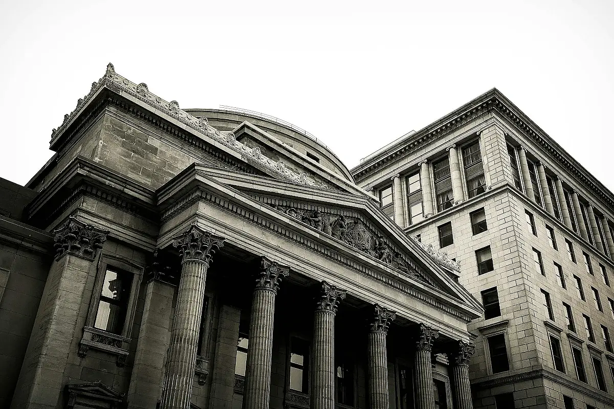 How to Open a US Bank Account as a Foreigner (Complete Guide)